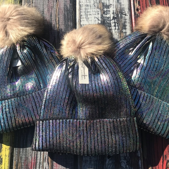 Only 1 Left!!! ☃️NWT Metallic Fuzzy Lined Beanies - Picture 3 of 8